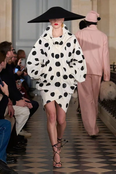 Look 53